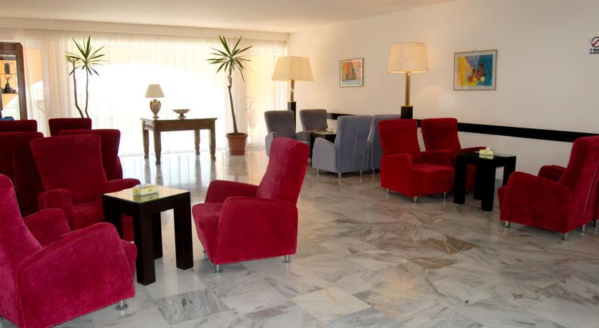 Regineh Hotel Ereván Exterior foto